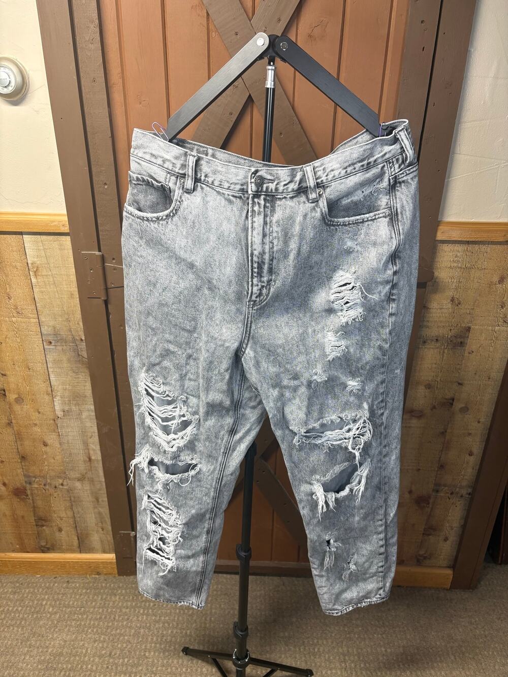 American Eagle Women’s Jeans Size 16 Long Gray Acid Wash Distressed Ripped